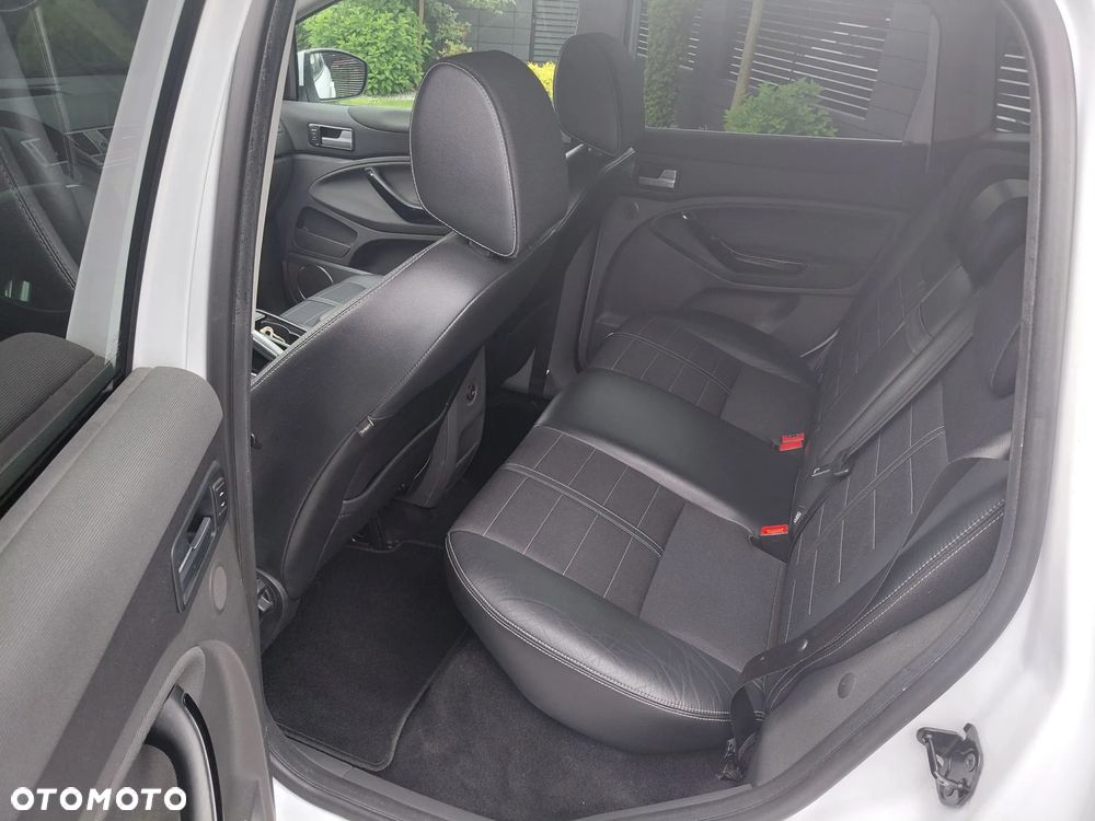 Ford Kuga 2.0 TDCi Titanium - 16