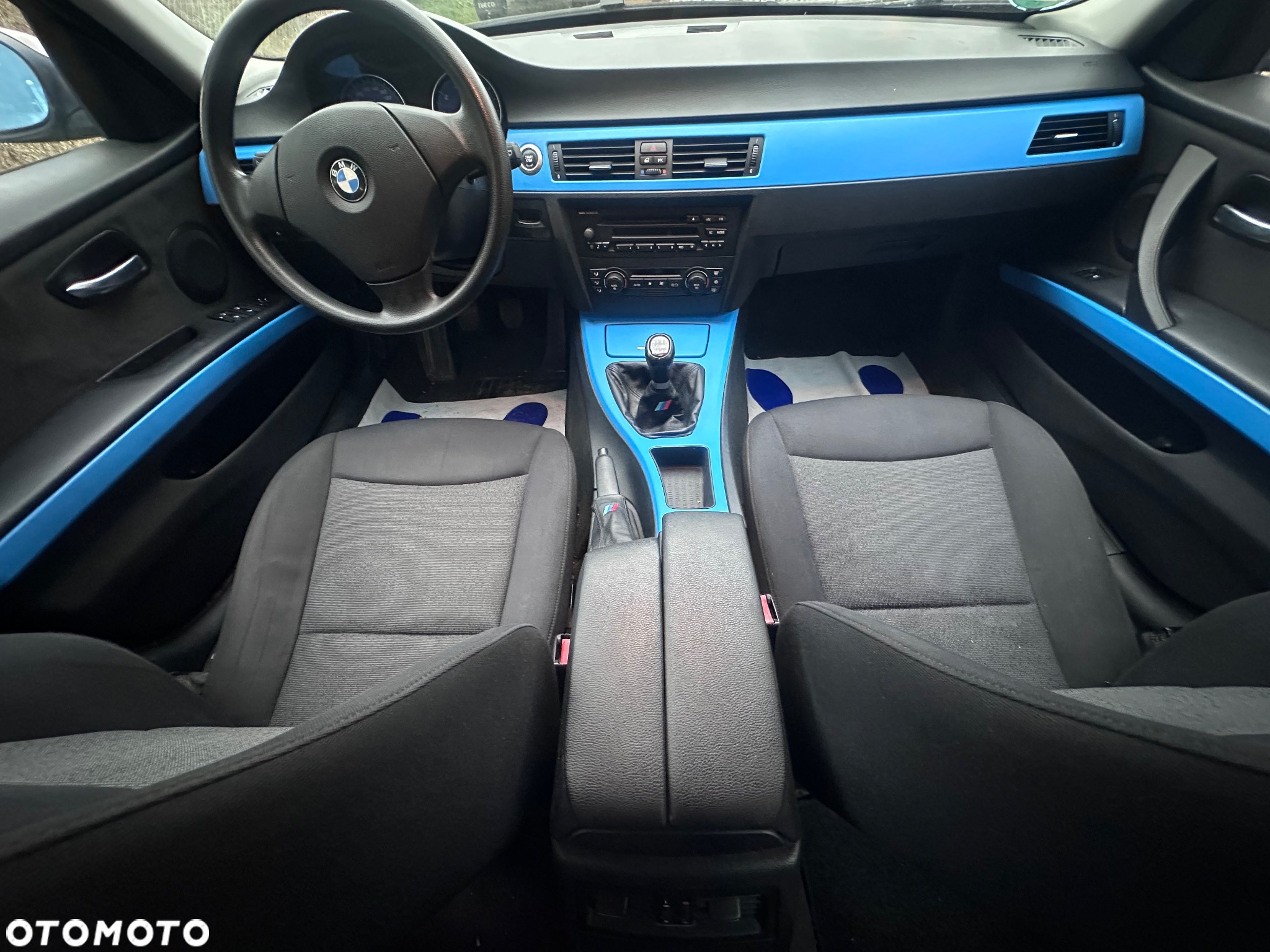 BMW Seria 3 318i - 13