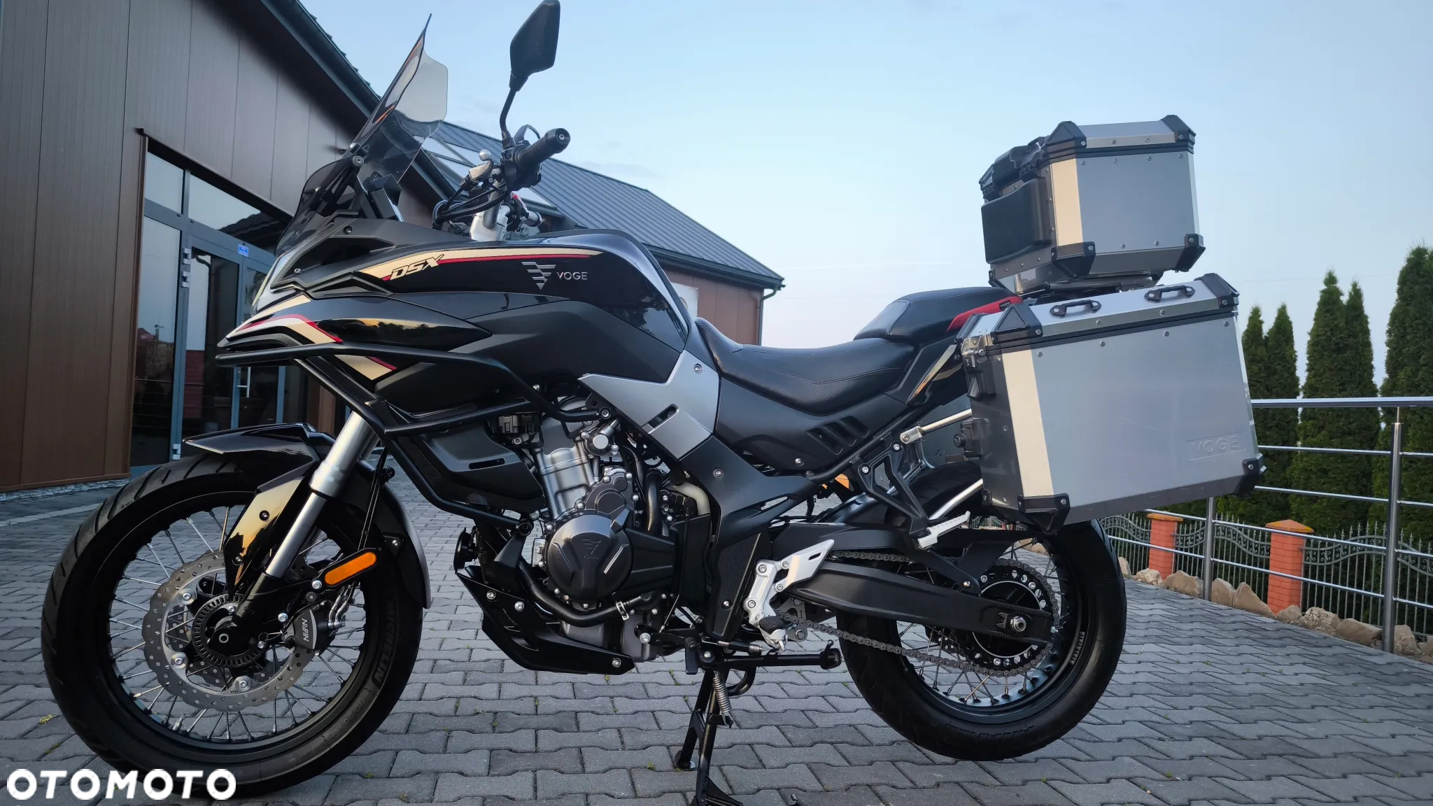 VOGE 500DSX - 4