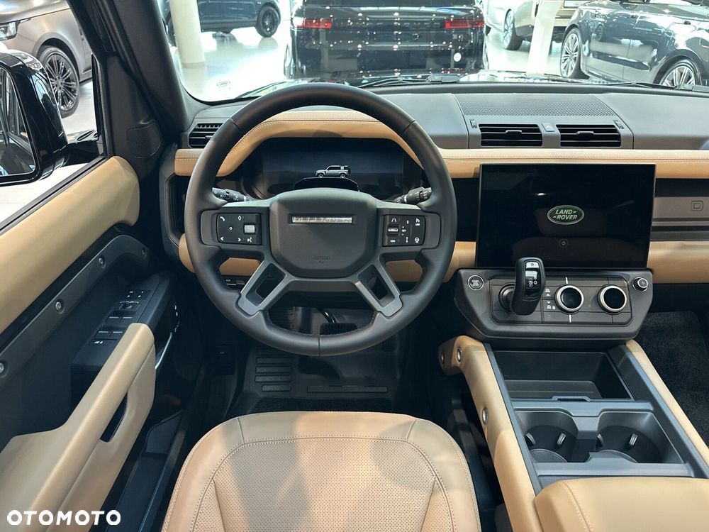 Land Rover Defender - 14