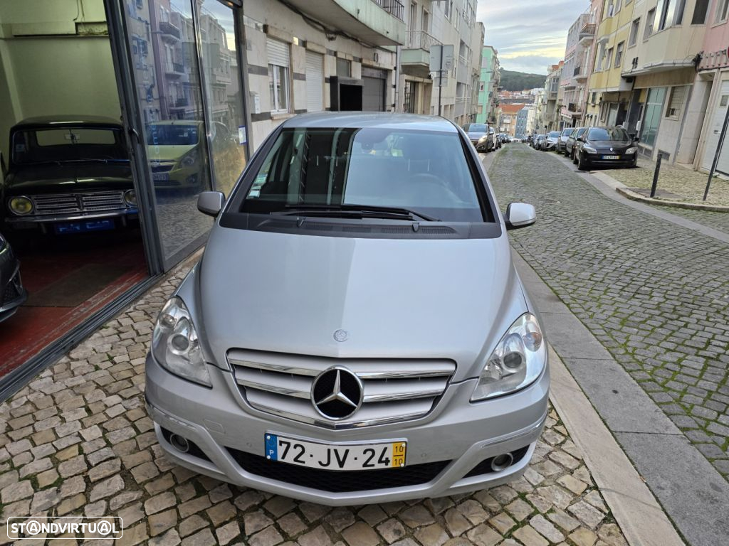 Mercedes-Benz B 200 CDi - 2