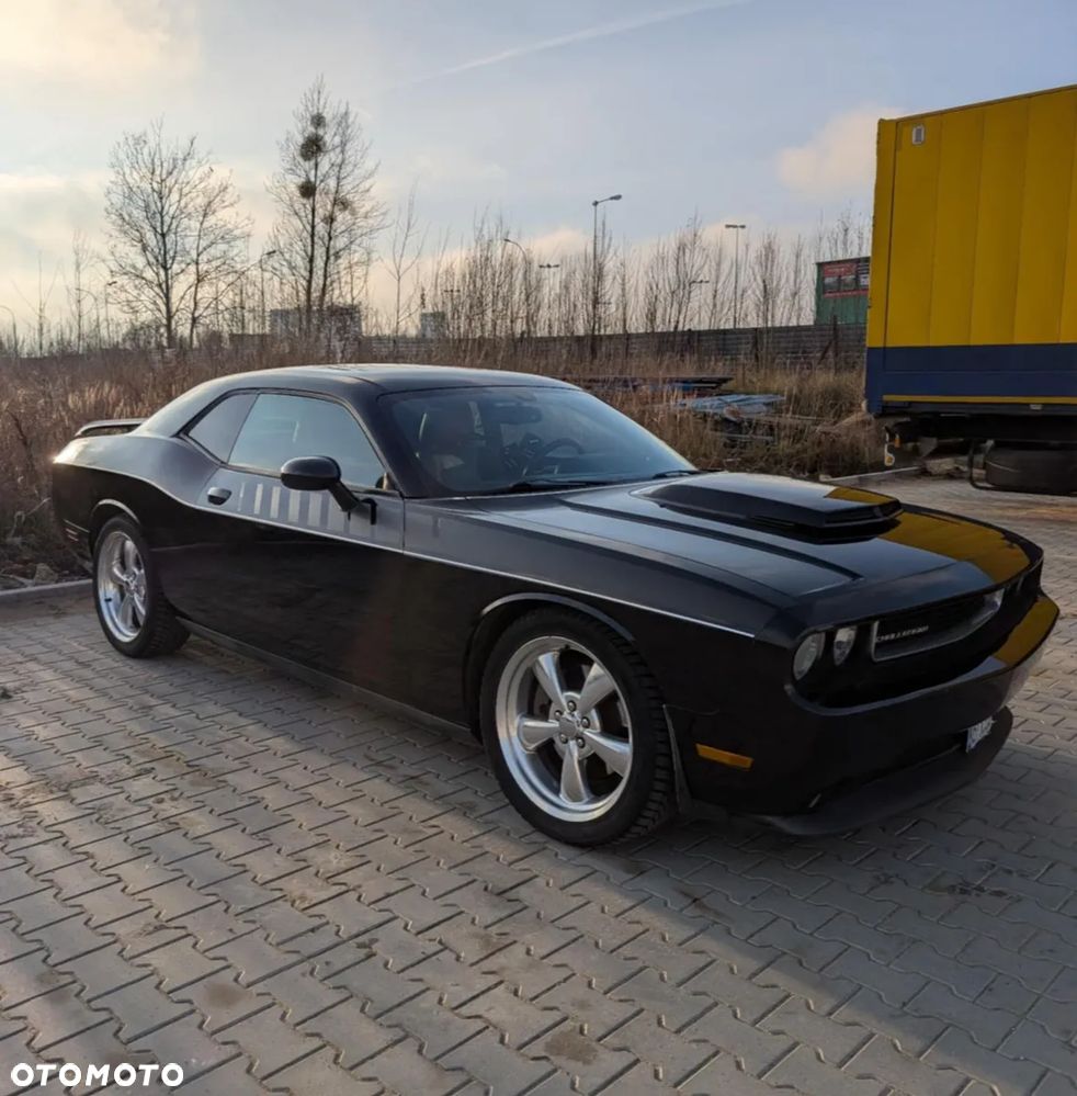 Dodge Challenger - 34