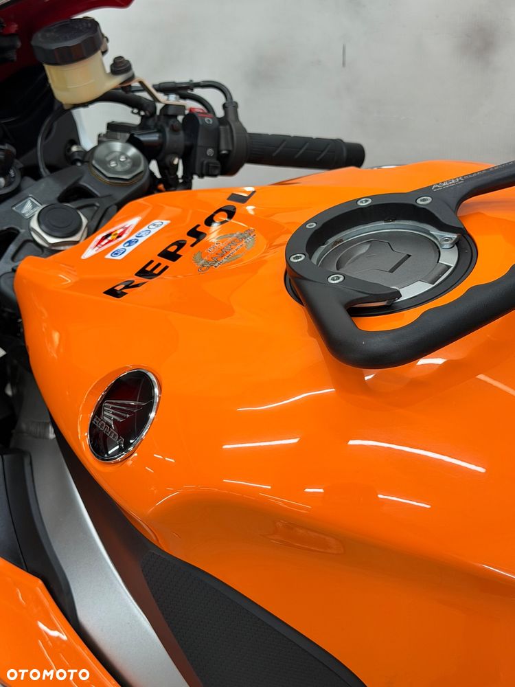 Honda CBR - 9