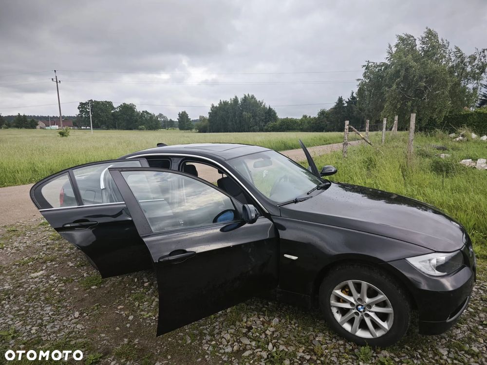 BMW Seria 3 318i - 17