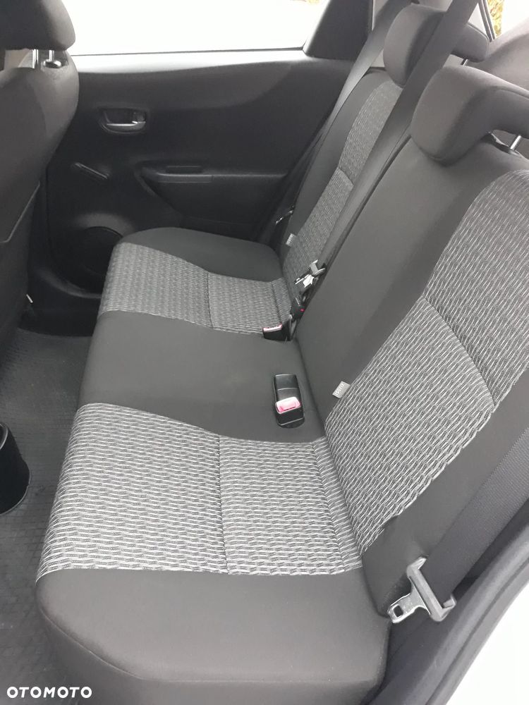 Toyota Yaris 1.33 Premium - 12