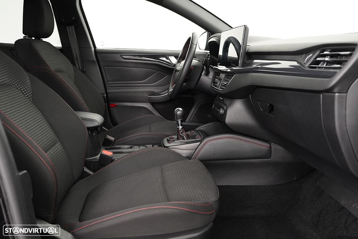 Ford Focus 1.0 EcoBoost MHEV ST-Line - 22