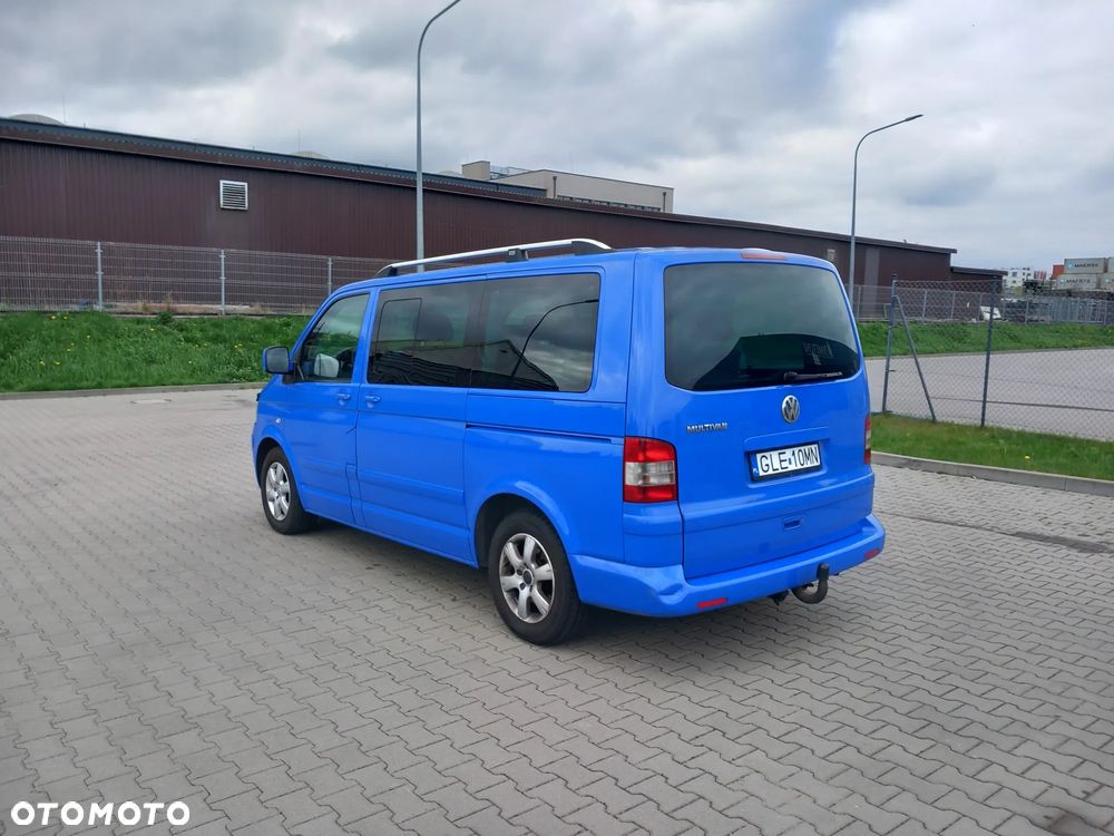 Volkswagen Multivan - 5
