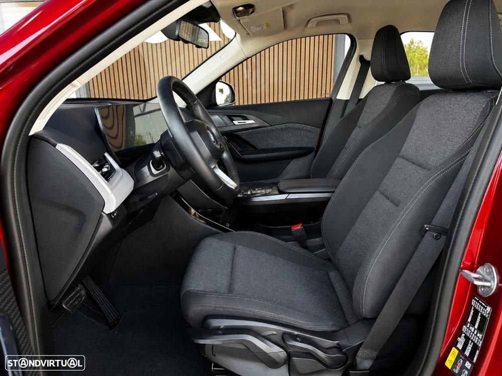 BMW iX2 eDrive20 - 14
