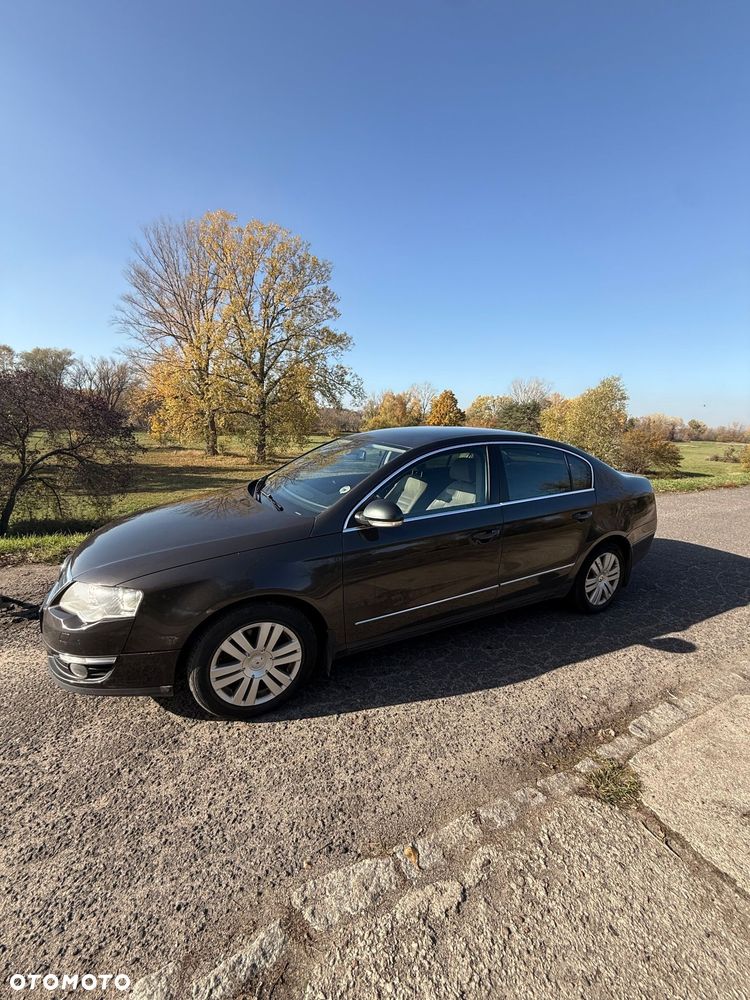 Volkswagen Passat - 5
