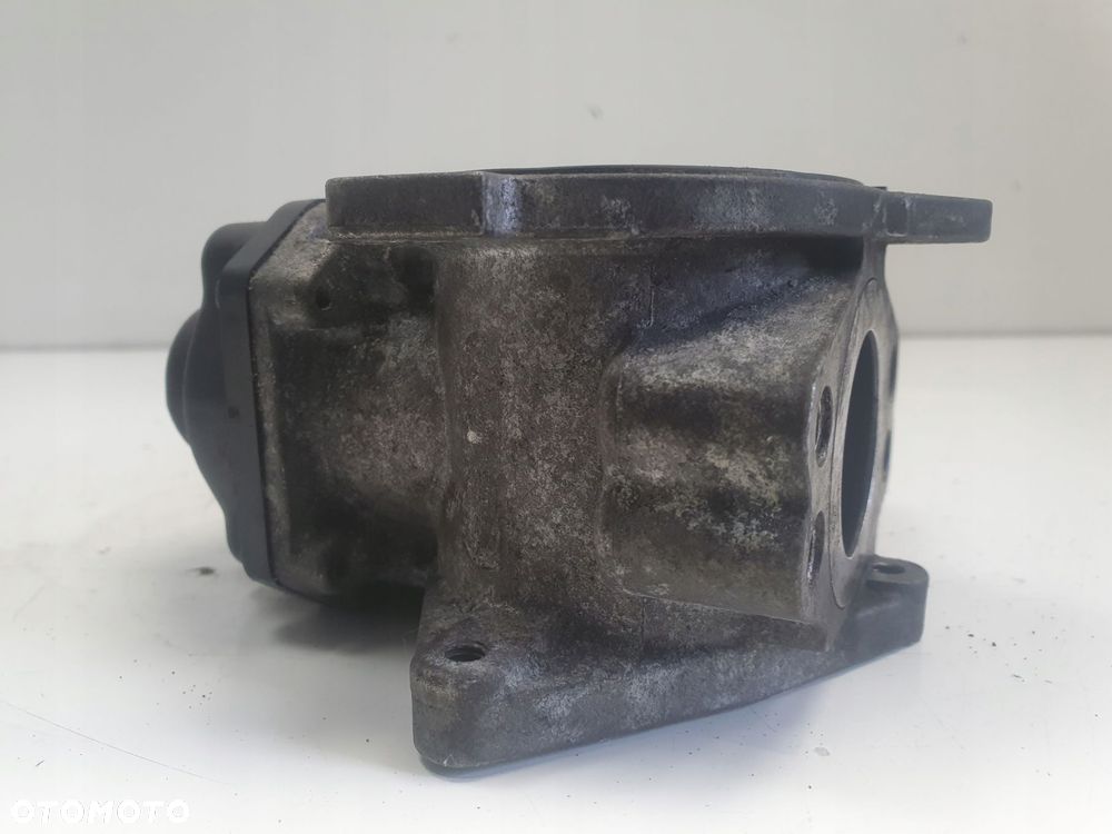 ZAWÓR EGR VASV29007935 Audi A3 8P 2.0 TDI - 5