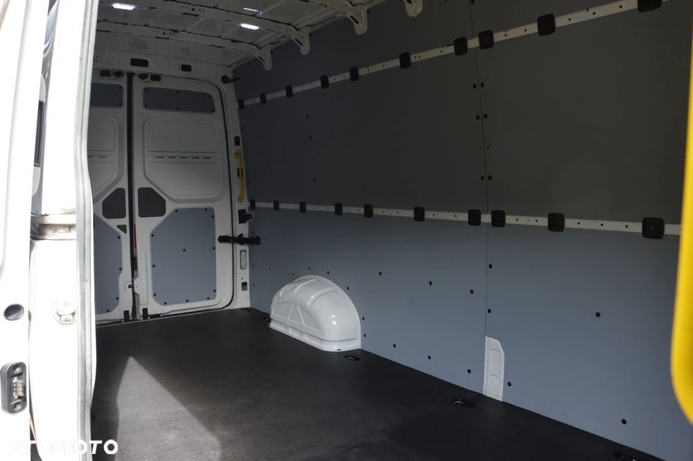 Volkswagen Crafter - 18