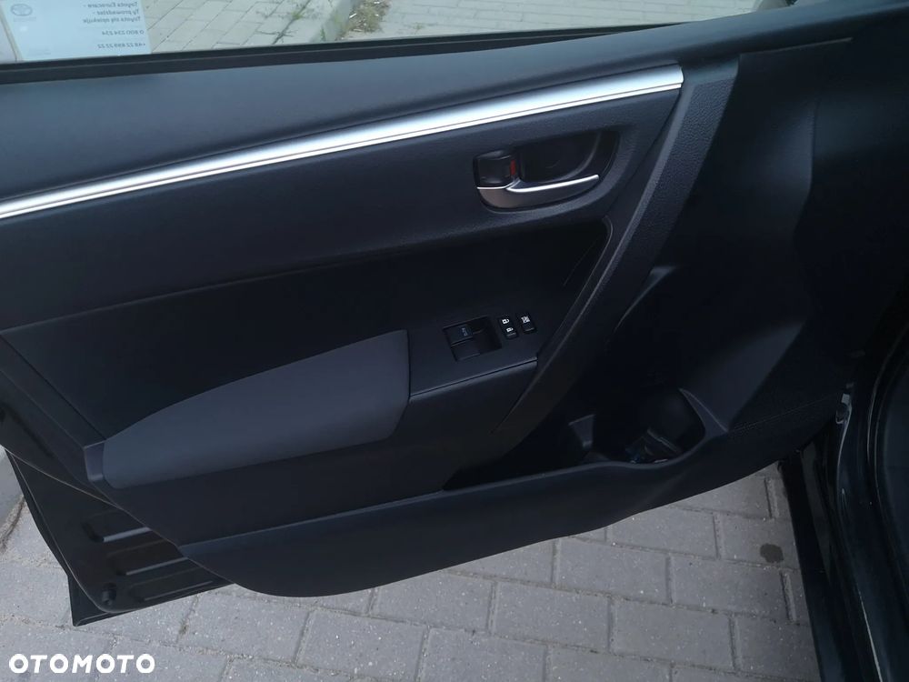 Toyota Corolla 1.6 Active - 12