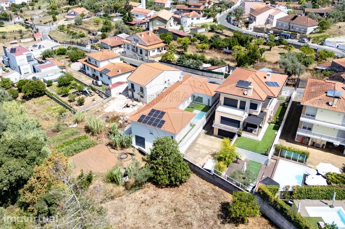 Moradia T4 para venda - Grande imagem: 2/38