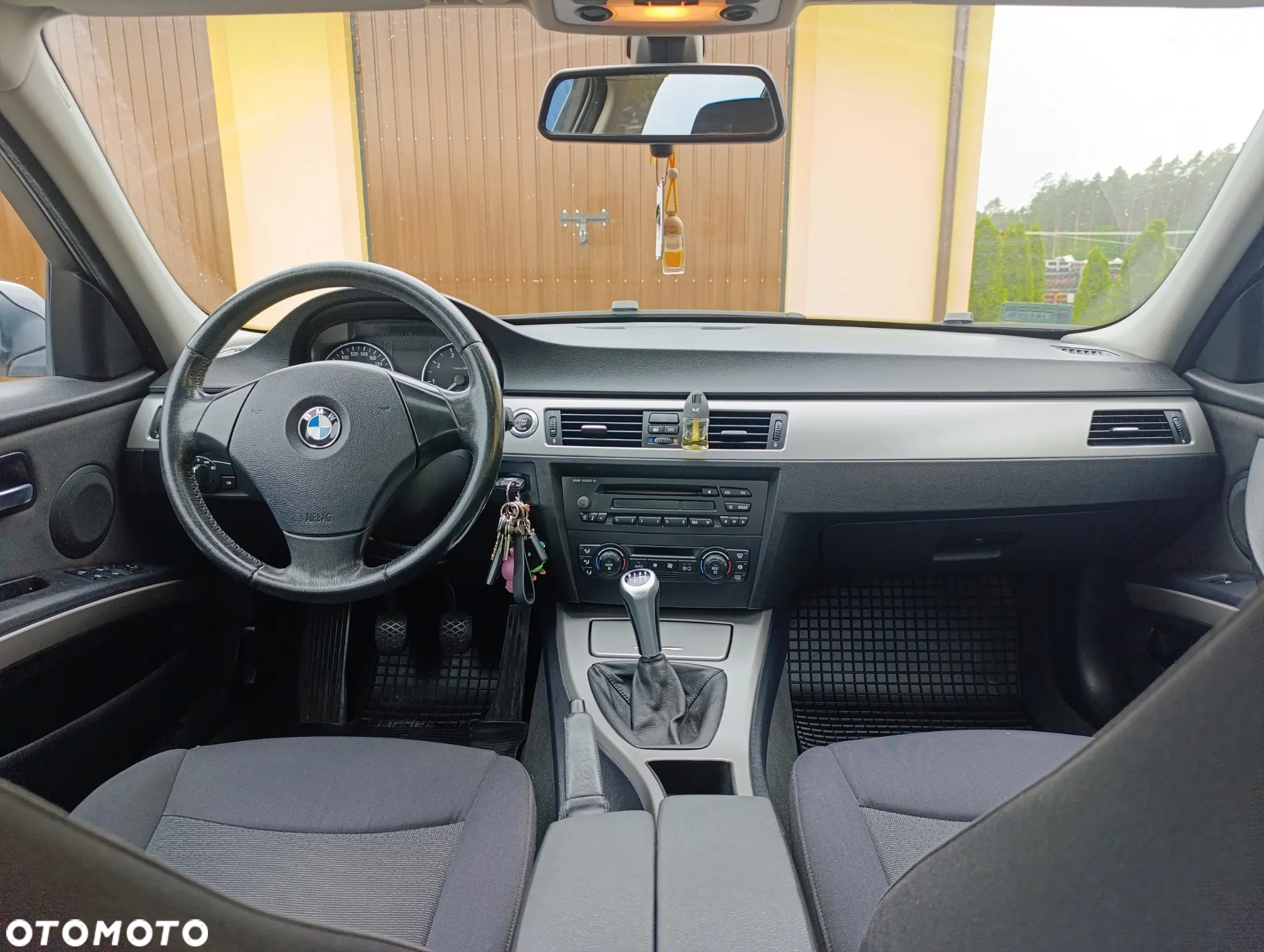 BMW Seria 3 320i - 14