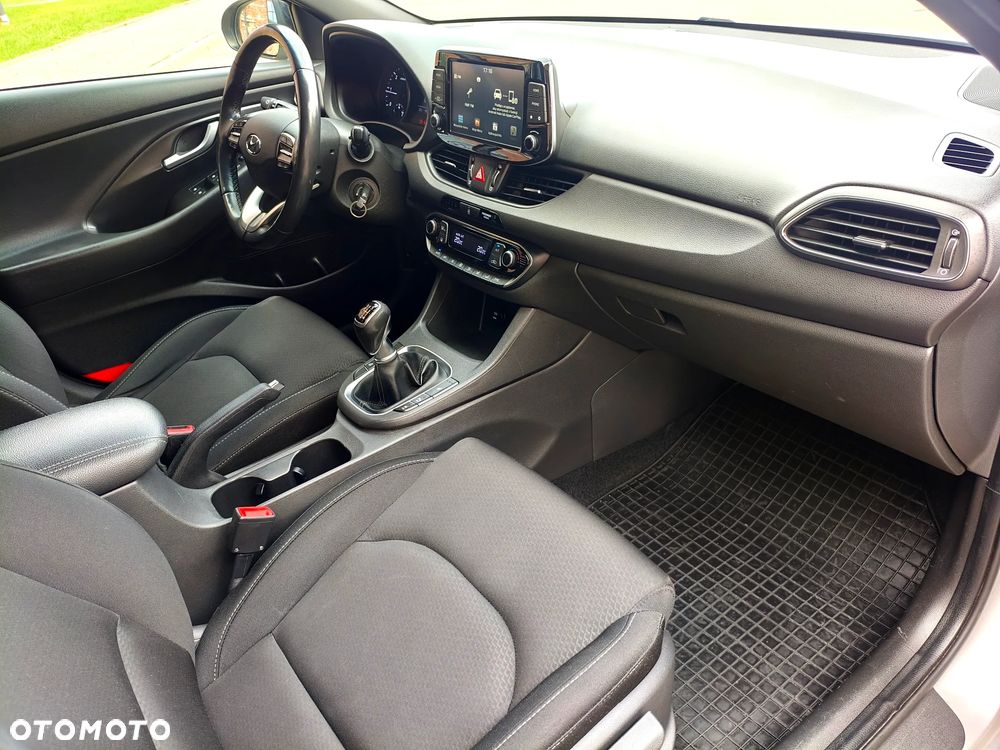Hyundai i30 1.6 D Comfort - 17