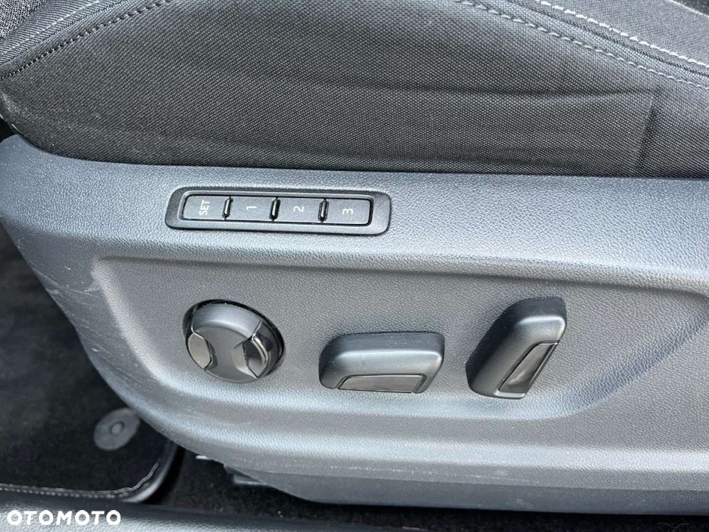 Skoda Karoq 1.5 TSI DSG Sportline - 29