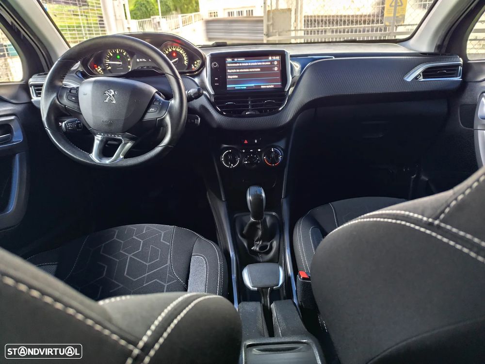 Peugeot 2008 1.6 BlueHDi Style - 27