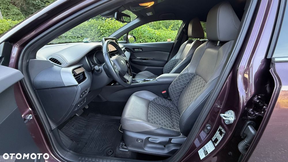 Toyota C-HR 2.0 Hybrid Executive - 12