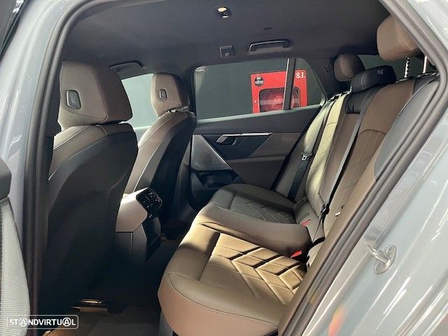 BMW 530 e Pack Desportivo M - 11