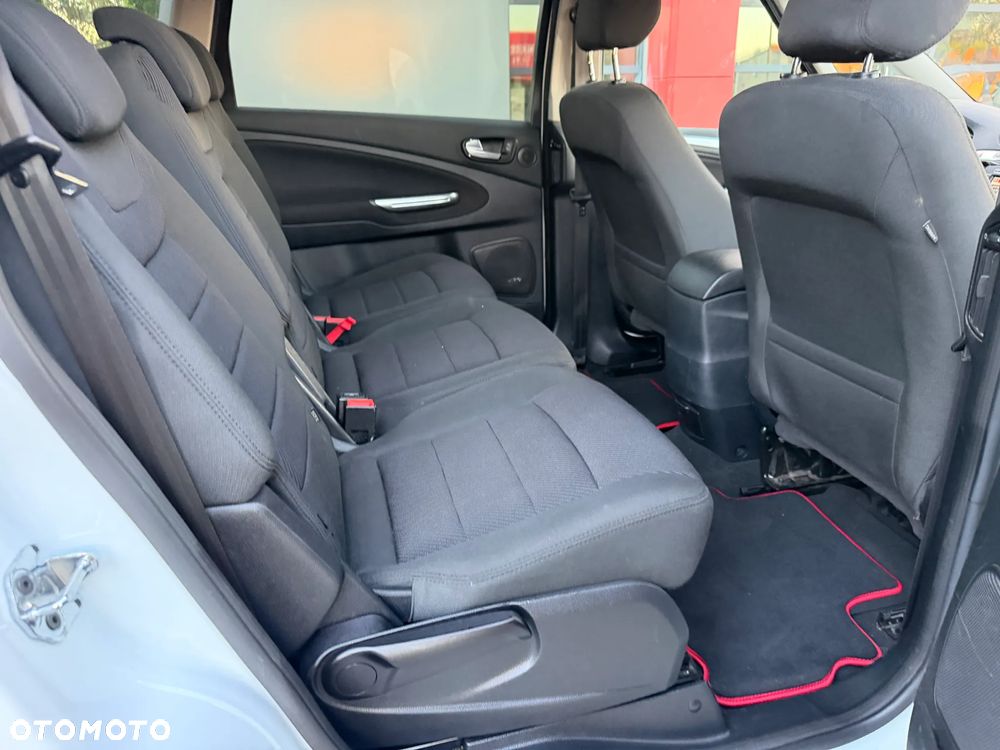 Ford S-Max 2.0 TDCi DPF Titanium - 22