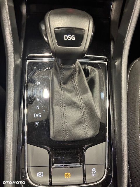 Skoda Karoq 1.5 TSI ACT 4x2 Ambition DSG - 24