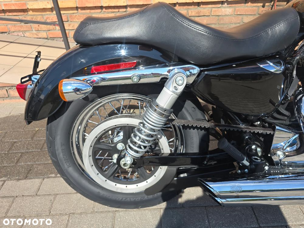 Harley-Davidson Sportster Custom 1200C - 22