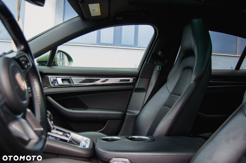 Porsche Panamera Standard - 15