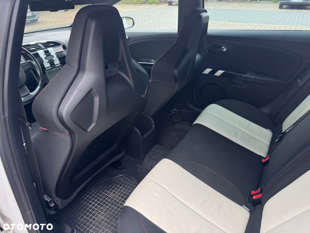 Seat Leon 2.0 TSI Cupra R - 11