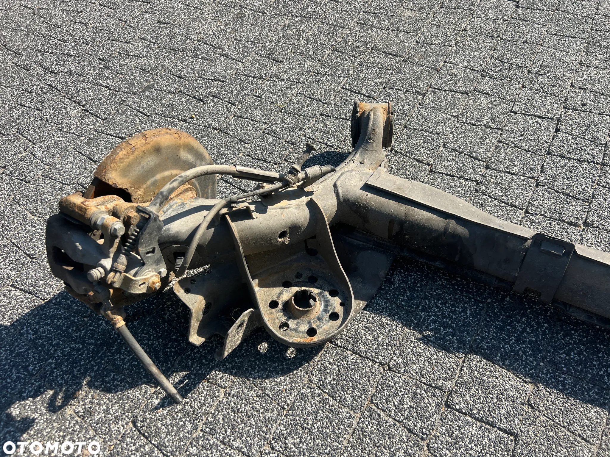 BELKA ZAWIESZENIA OŚ HYUNDAI I20 II 14- - 5