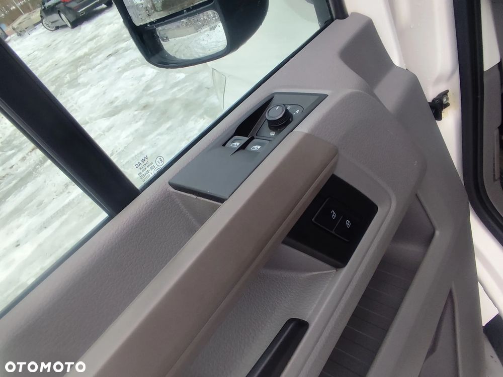 Volkswagen CRAFTER - 19