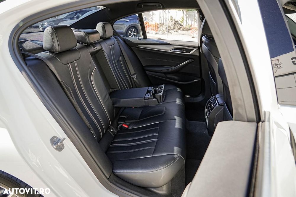 BMW Seria 5 520d xDrive Aut. M Sport Edition - 12