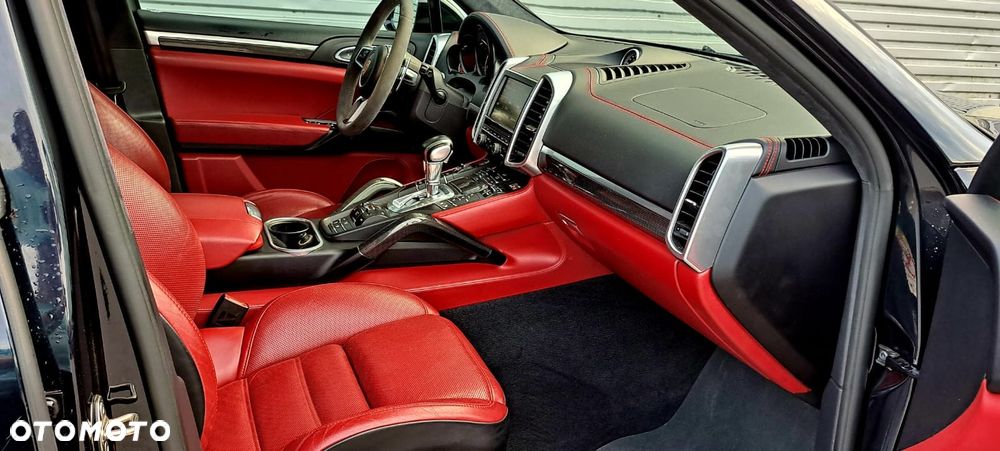Porsche Cayenne S Diesel Platinum Edition - 11