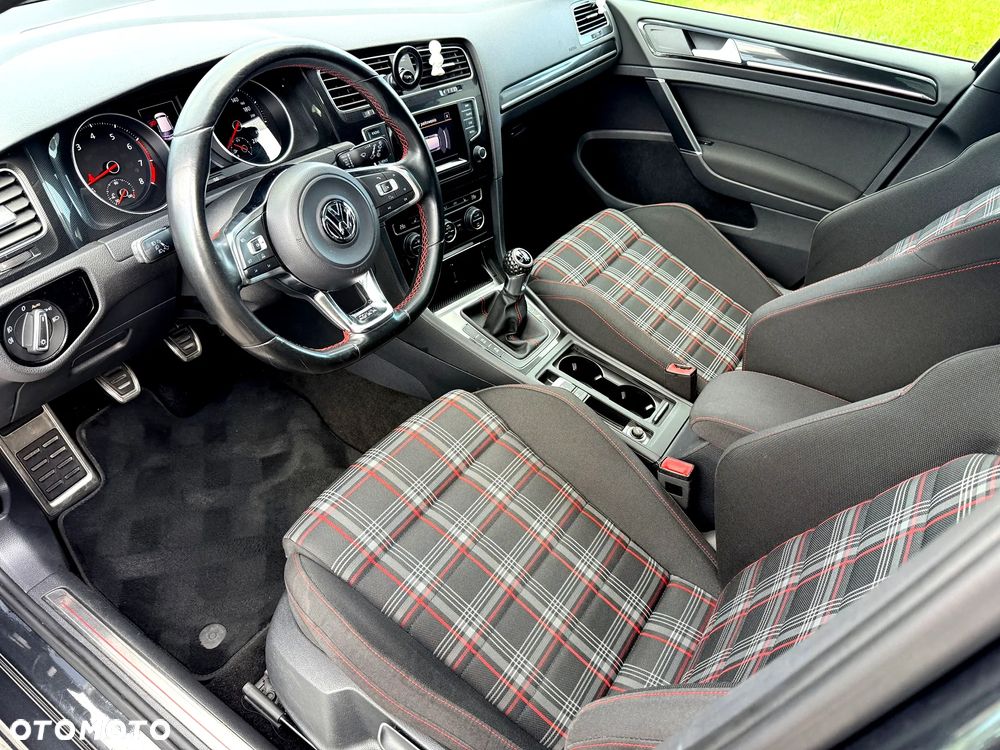 Volkswagen Golf GTI BlueMotion Technology - 16