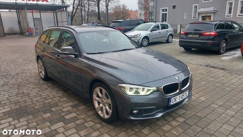 BMW Seria 3 318d - 1