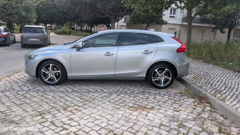 Volvo V40 2.0 D2 Momentum - 11