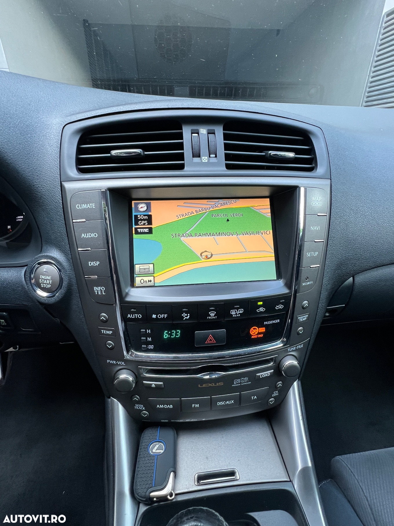 Lexus Seria IS 220d Sport F - 13