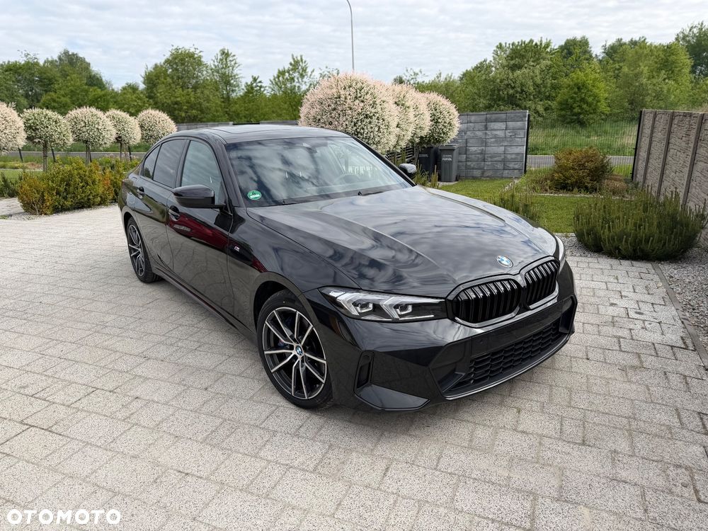 BMW Seria 3 330i xDrive M Sport - 3