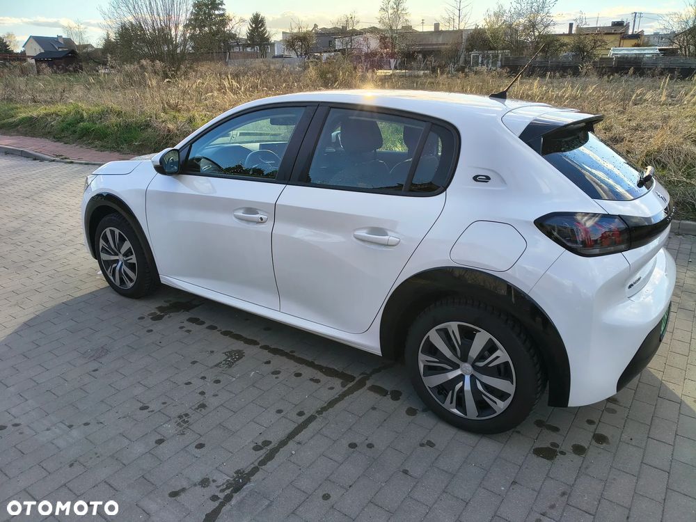 Peugeot 208 Allure - 5