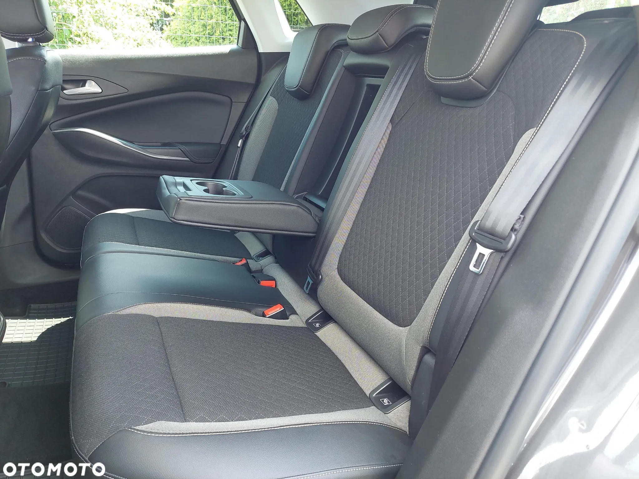 Opel Grandland X 1.6 T Elegance Business Pack S&S - 16
