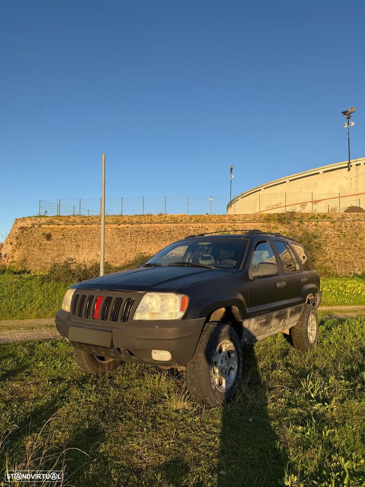 Jeep Grand Cherokee 4.0 Laredo - 1