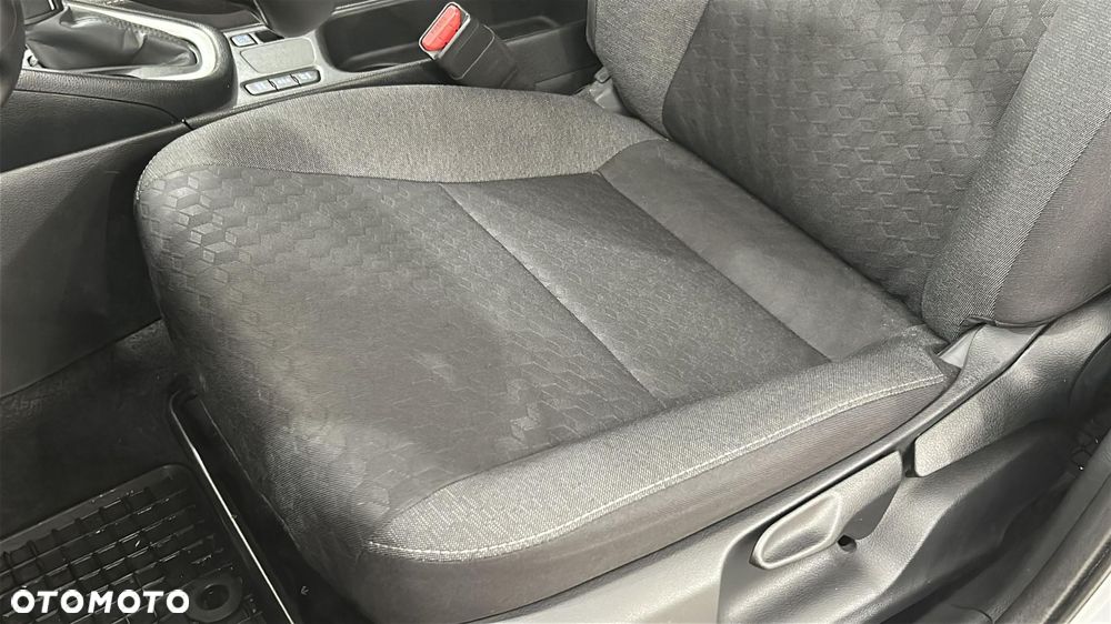 Toyota Yaris - 18