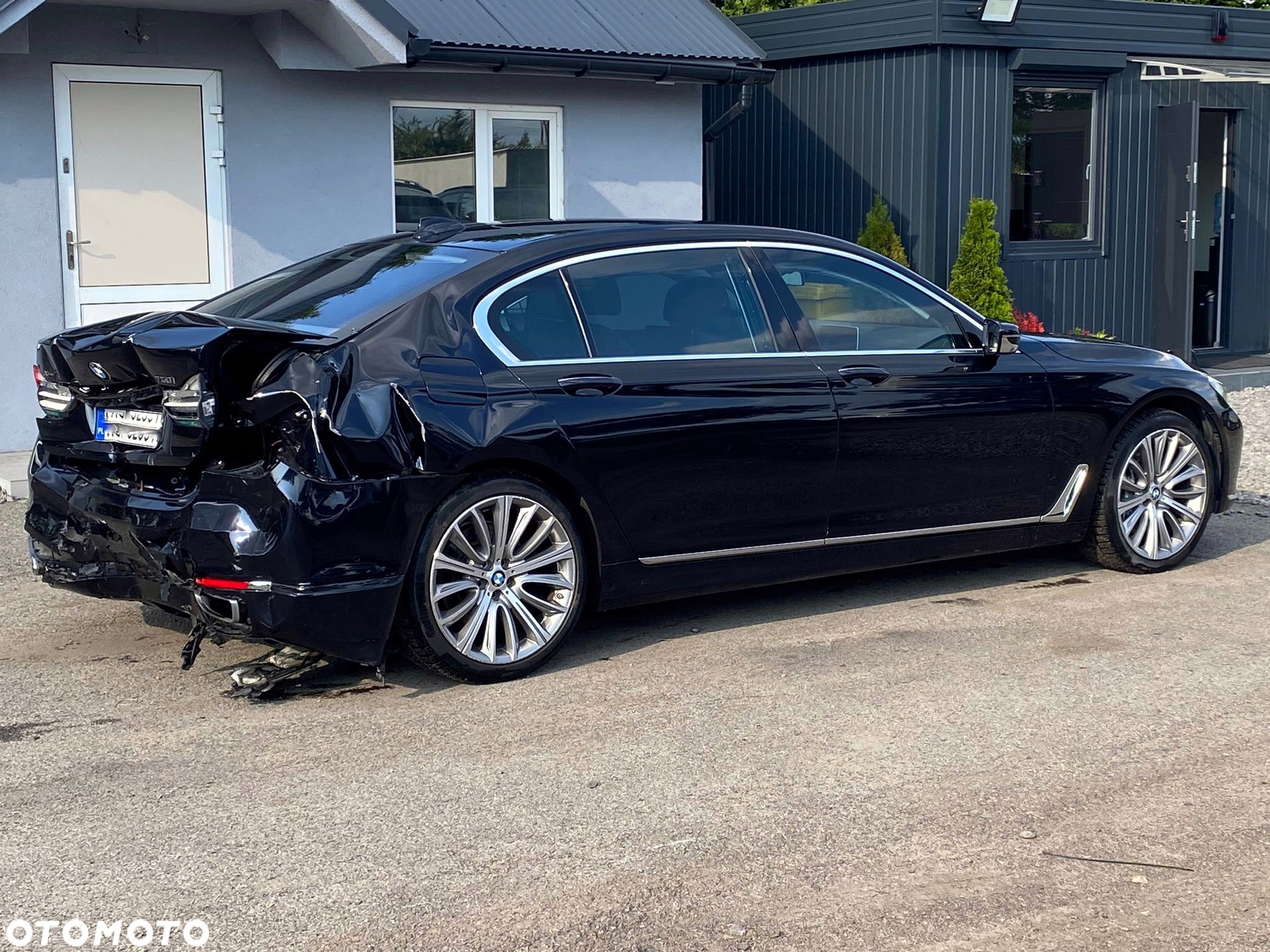 BMW Seria 7 750Li xDrive - 9