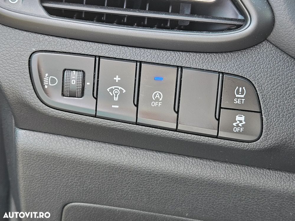 Hyundai i30 1.5 T-GDI 140CP M/T MHEV Highway - 31