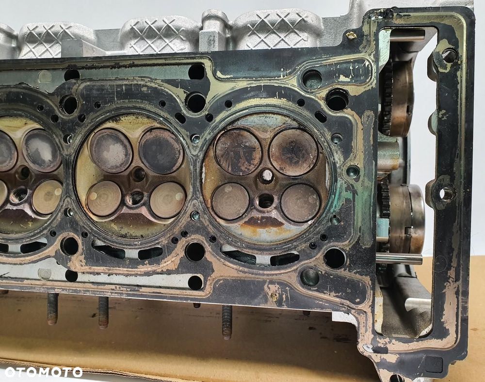 GŁOWICA SILNIKA WAŁKI MERCEDES W176 1.6 CGI R270016 A2700514400 A2700513800 - 12