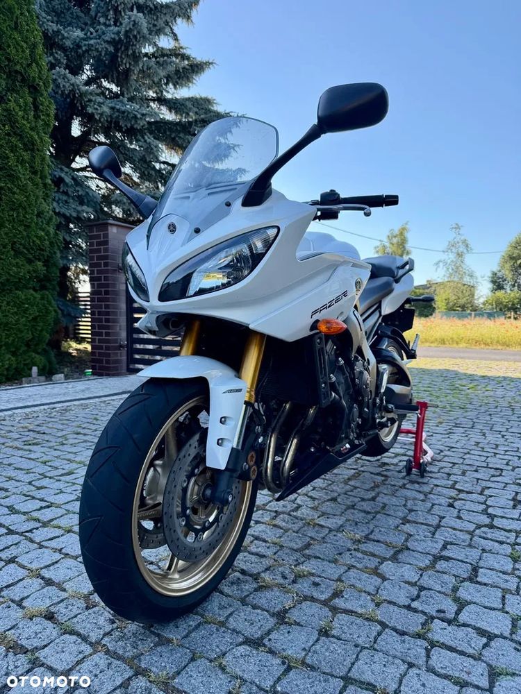 Yamaha FZ8 - 14