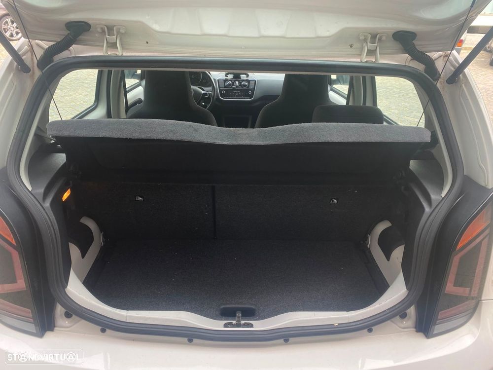 VW Cross Up! 1.0 Auto - 21
