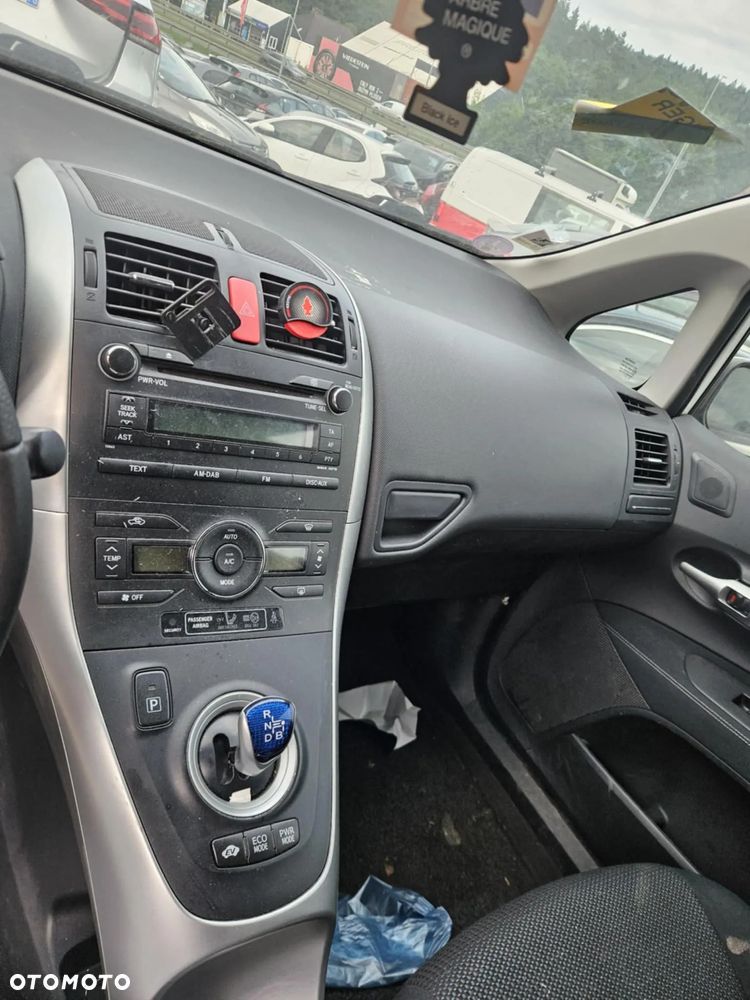 Toyota Auris - 12