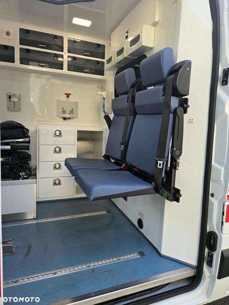 Renault Master Ambulans karetka gwarancja - 18