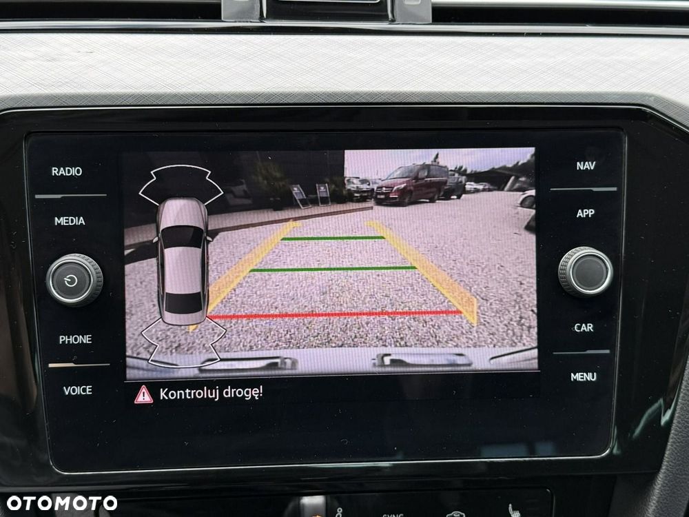 Volkswagen Passat 2.0 TDI EVO Business DSG - 26