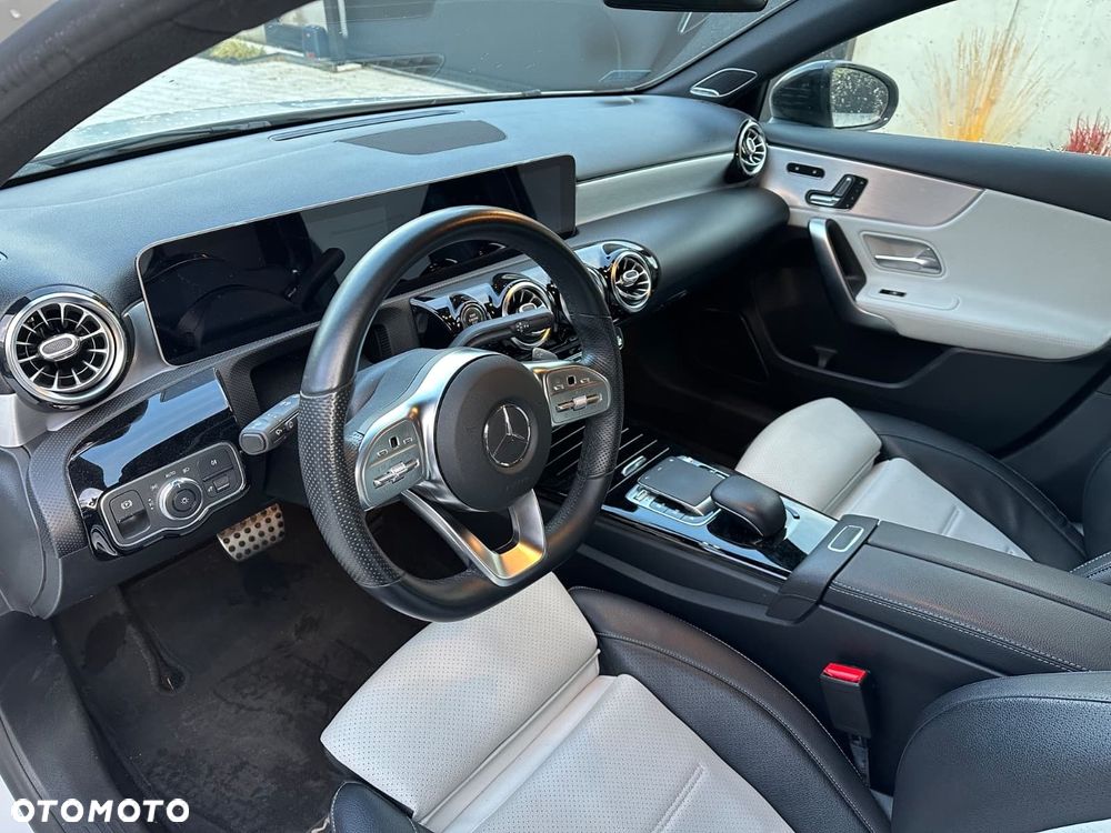 Mercedes-Benz Klasa A 250 AMG Line 7G-DCT - 6